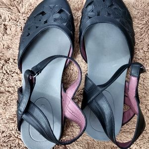 BareTraps Attner Sandals